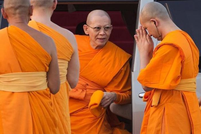 Thai police prepare to raid scandal-hit temple, arrest abbot