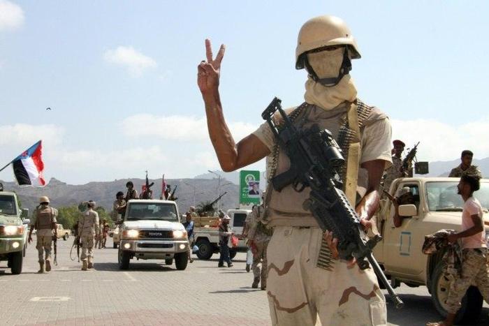 IS and Al-Qaeda have carried out a spate of attacks in Aden, headquarters of Yemen's internationally recognised government since allied fighters retook the port city from the rebels last year