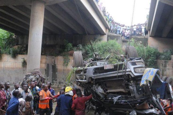 3 dead in ghastly auto crash along Lagos/Ibadan expressway