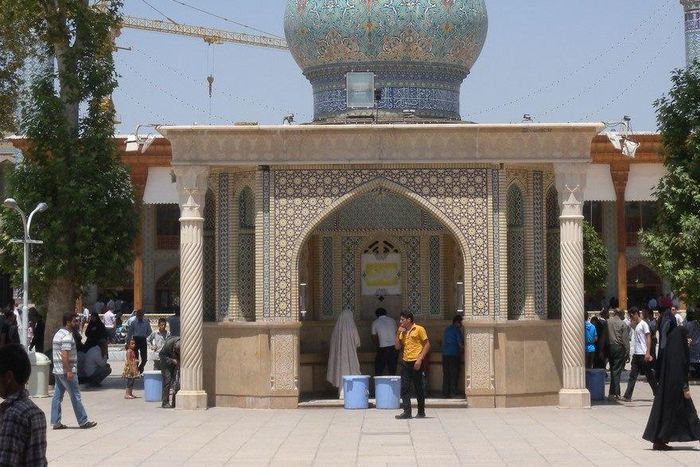 Shah Cheragh entrance