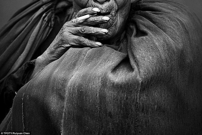 Ruiyuan Chen from China was the winner of the Mankind portfolio with powerful portraits of the ethnic Yi people who live in great poverty in the Daliang Mountains, Sichaunprovince, China