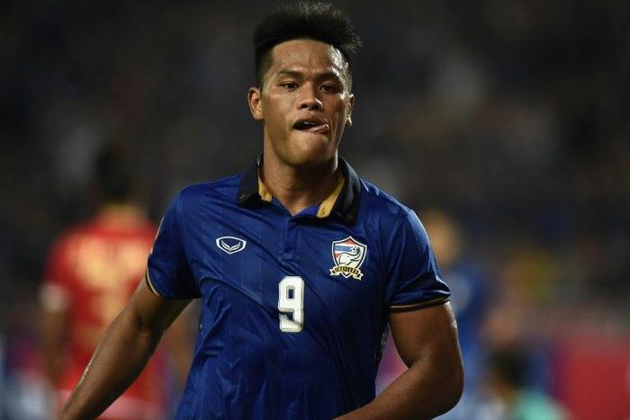 Thailand's Sirod Chatthong celebrates after scoring against Myanmar in the AFF Suzuki Cup semifinal against Myanmar in Bangkok on December 8, 2016