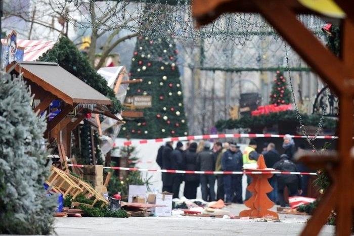 The Christmas market near the Kaiser-Wilhelm-Gedaechtniskirche the day after the attack, in Berlin on December 20, 2016