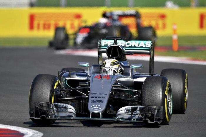 Mercedes AMG Petronas F1 Team driver British Lewis Hamilton drives his car during the Formula One Mexico Grand Prix third practice session at the Hermanos Rodriguez circuit in Mexico City on October 29, 2016