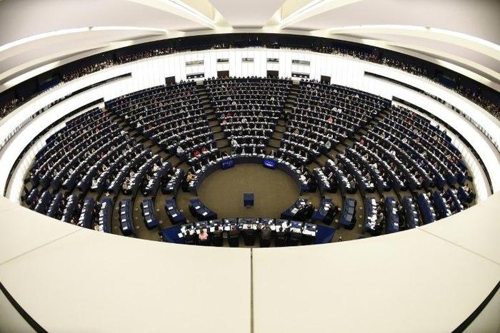 The motion to boost the EU's strategic communication force was approved by 304 votes to 179 -- with eurosceptic parties like Britain's UKIP and France's Front National voting against -- with 208 abstentions