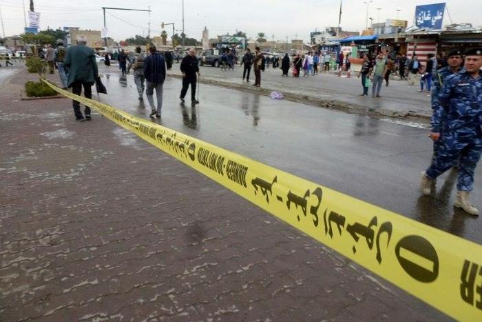 Iraqi investigators face the task of identifying IS's many victims at a mass grave south of Mosul