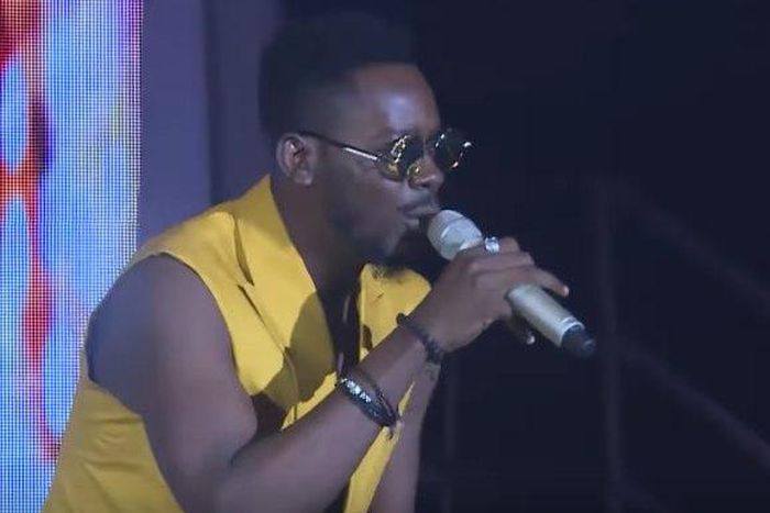Adekunle Gold performs at Project Fame Season 9 finale