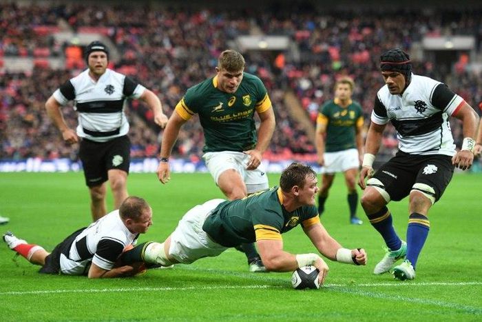 South Africa's flanker Roelof Smit scores a try during the international Test match against Barbarians on November 5, 2016