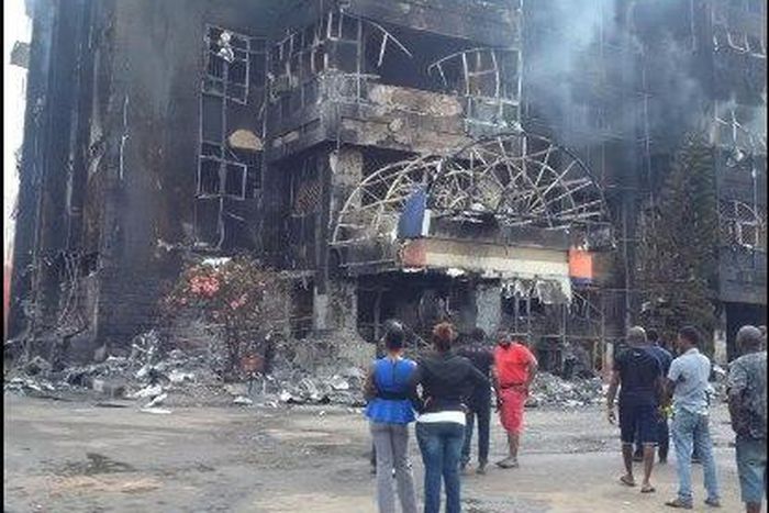 Fire rips through Benin shopping mall