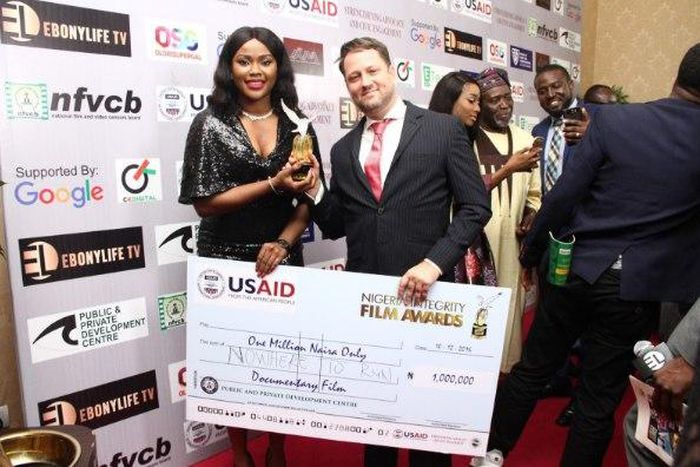 "Nowhere to Run" wins best documentary award