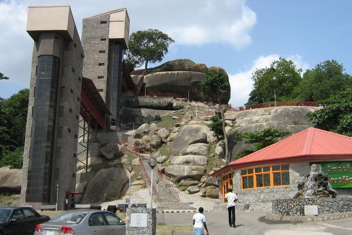 ___5794085___https:______static.pulse.com.gh___webservice___escenic___binary___5794085___2016___11___22___12___Olumo+rock