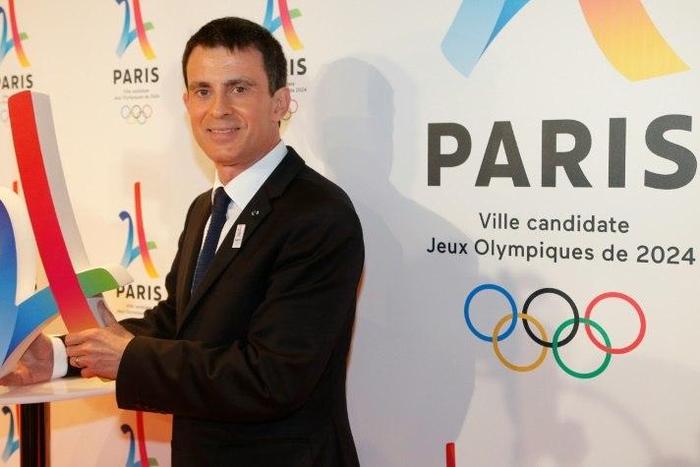 French Prime Minister Manuel Valls says the proposed one billion euros toward financing equipment and long term contruction, will be released "between 2018 and 2024"