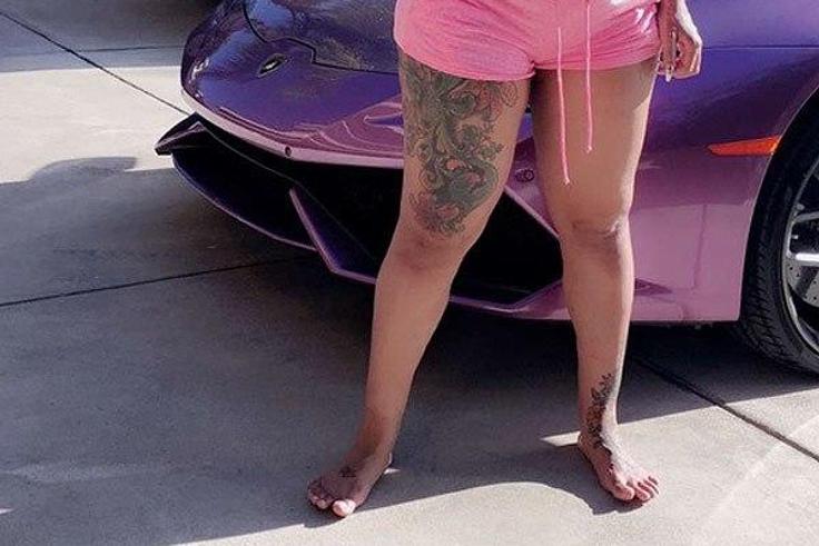 Blac Chyna flaunts bare baby bump, natural hair