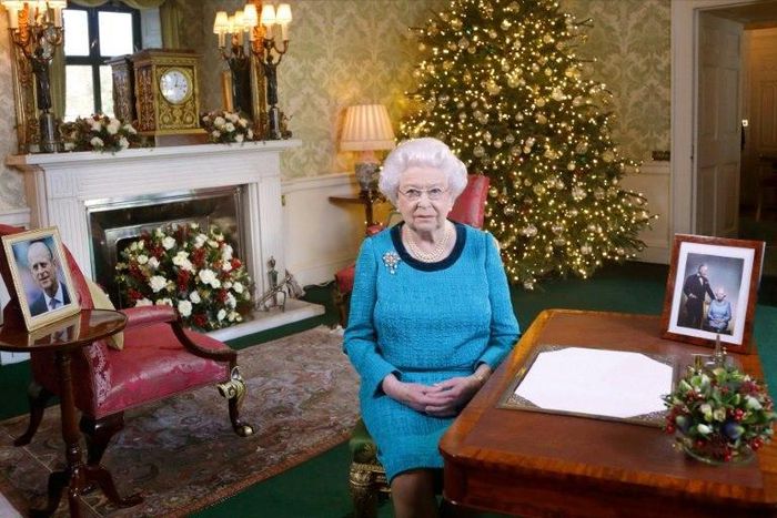 Queen Elizabeth puts the focus on "ordinary people doing extraordinary things", according to the text of her annual message to the Commonwealth