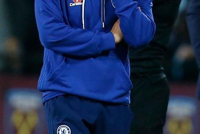 Chelsea's Italian head coach Antonio Conte gestures on the touchline on October 26, 2016