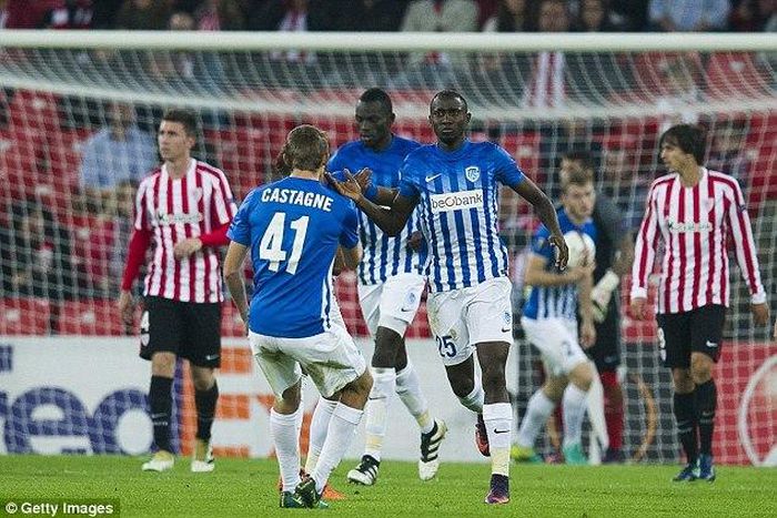 Wilfred Ndidi (second right)