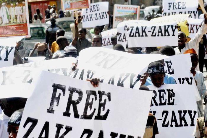 Shiite members protesting.