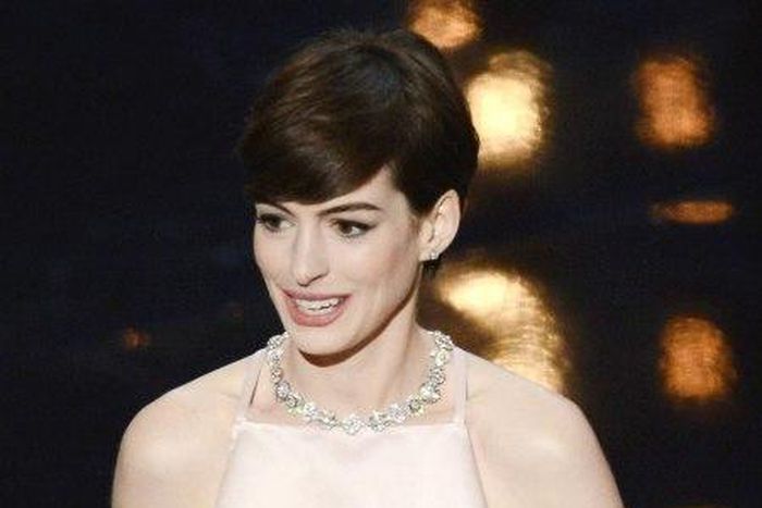 Anne Hathaway at the 2013 Oscars
