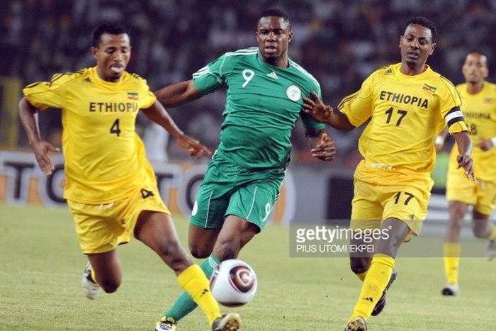 Victor Anichebe (C) in action for Super Eagles during the African Cup of Nations qualifying match against Ethiopia in Abuja Sunday, March 27, 2011. Nigeria defeated Ethiopia 4 - 0