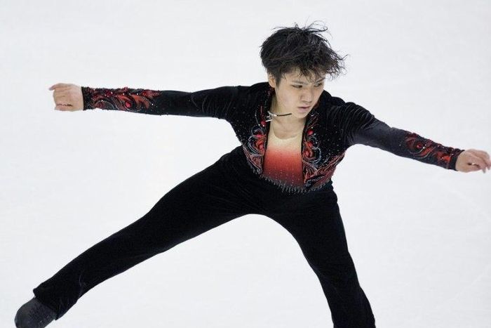 Shoma Uno of Japan competes in the men free skating on October 23, 2016 in Chicago, Illinois