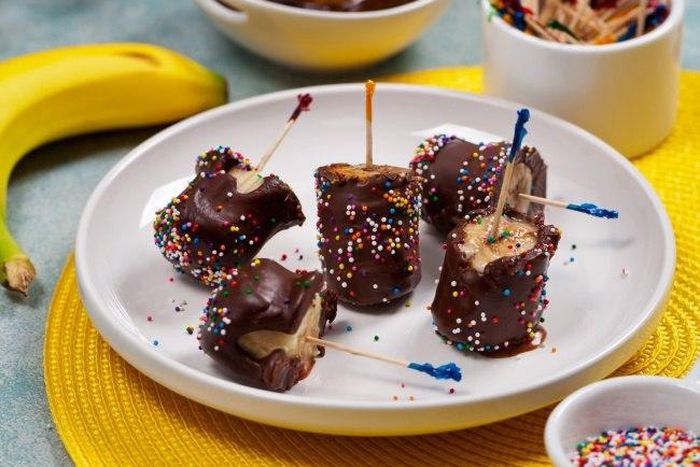 banana and chocolate dessert