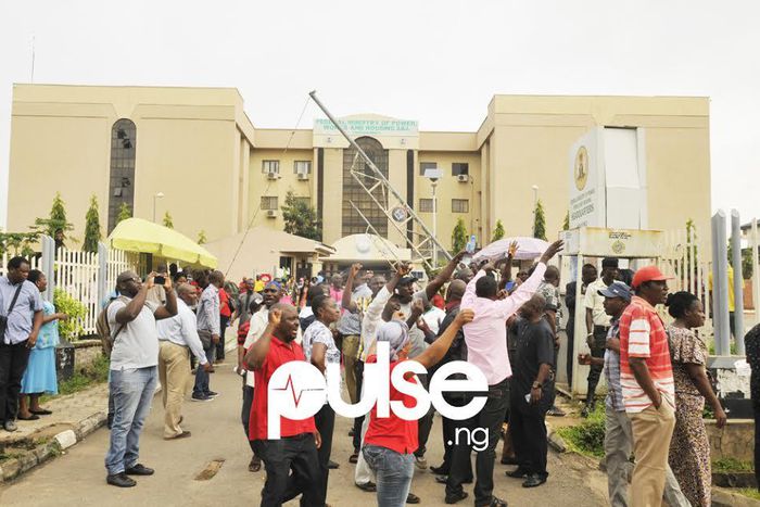 Workers demand Babatunde Fashola's immediate sack