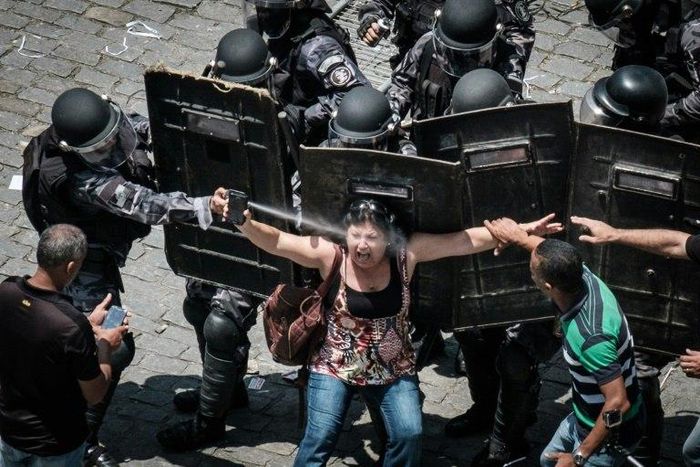 Rio de Janeiro state's public servants protest against austerity measures on November 16, 2016
