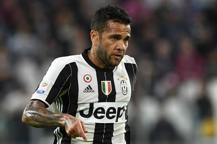 ___5552488___https:______static.pulse.com.gh___webservice___escenic___binary___5552488___2016___9___30___21___dani-alves-cropped_6inukv2qkodc1uzz38wg14qp0_1