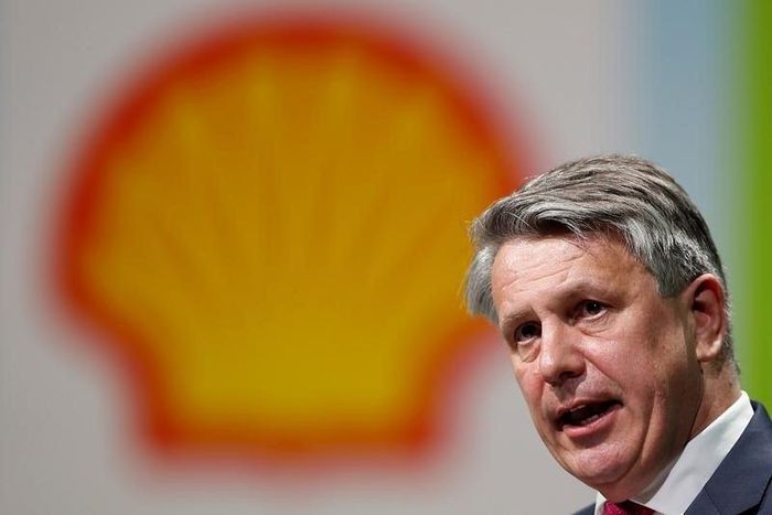 Ben van Beurden, chief executive officer of Royal Dutch Shell, speaks during the 26th World Gas Conference in Paris, France, June 2, 2015.    REUTERS/Benoit Tessier