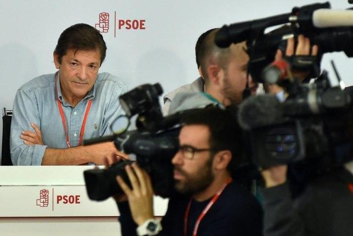 President of the Management Committee of Spain's Socialist Party (PSOE) Javier Fernandez pictured before an extraordinary meeting of the PSOE Federal Committee in Madrid on October 23, 2016