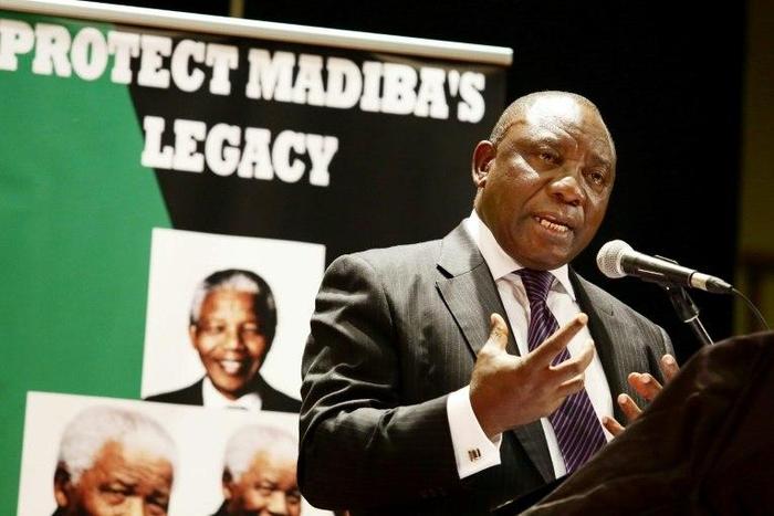 Cyril Ramaphosa has won the support of Cosatu, the biggest union federation, to be the ANC party's next leader