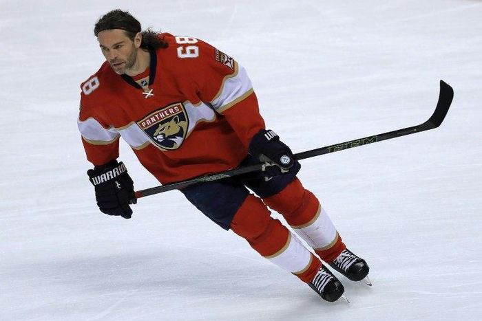 Jaromir Jagr of the Florida Panthers scored his 750th league goal on October 20, 2016, becoming only the third player to achieve the milestone