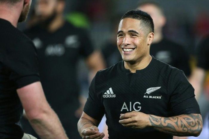 New Zealand All Blacks Aaron Smith was seen entering a toilet cubicle with a female friend at Christchurch Airport the day after the Test against South Africa