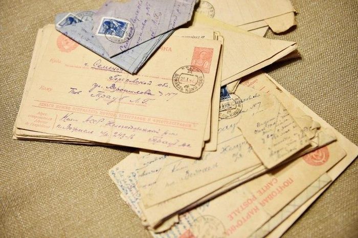 Letters of Andrei Kolesnikov's grandfather from a Stalinist prison