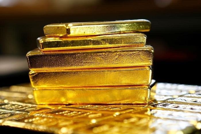 Gold bars are seen at the Austrian Gold and Silver Separating Plant 'Oegussa' in Vienna, Austria, March 18, 2016.   REUTERS/Leonhard Foeger/File Photo