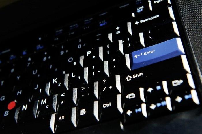 Kremlin denies it has "interfered" in the 2016 White House race by hacking US political institutions