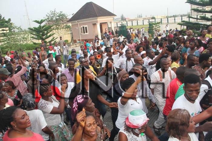 Residents troop out to celebrate Governor Dickson's Supreme Court victory