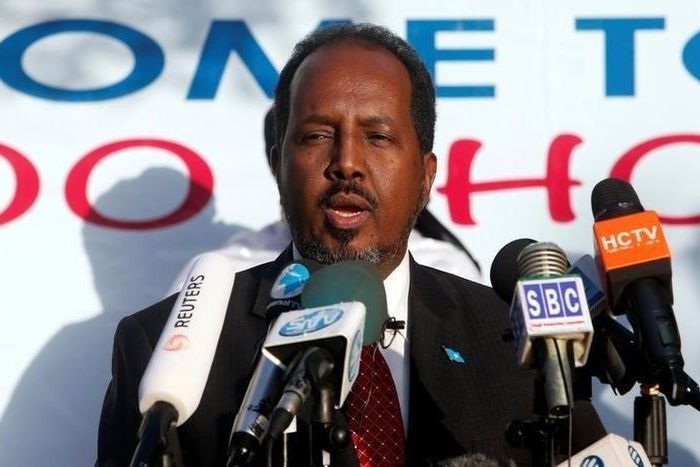 Somalia President Hassan Sheikh Mohamud addresses a news conference after attending the Intergovernmental Authority on Development (IGAD) summit in Somalia's capital Mogadishu, September 13, 2016. REUTERS/Feisal Omar