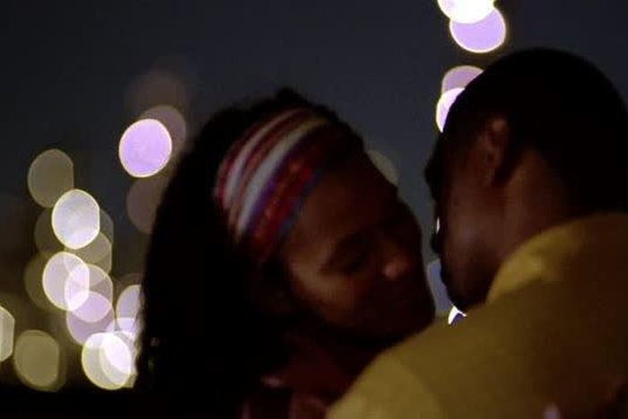 Signs that someone is dying to kiss you