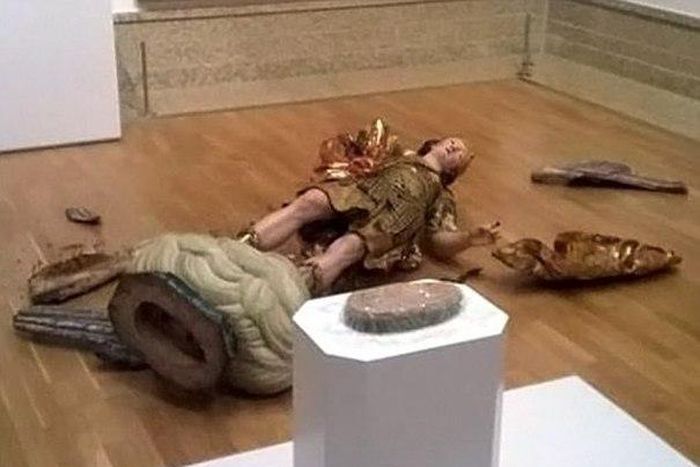 18th century statue smashed by tourist