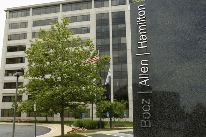 NSA contractor charged with stealing secret data