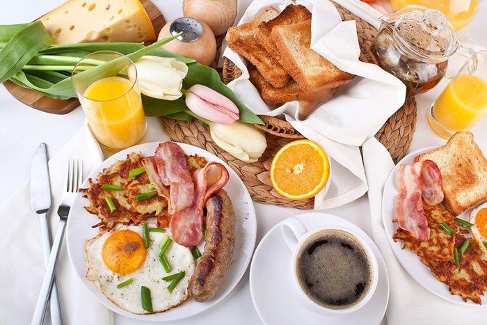 5 things that happened when I ate a big breakfast every day for a week