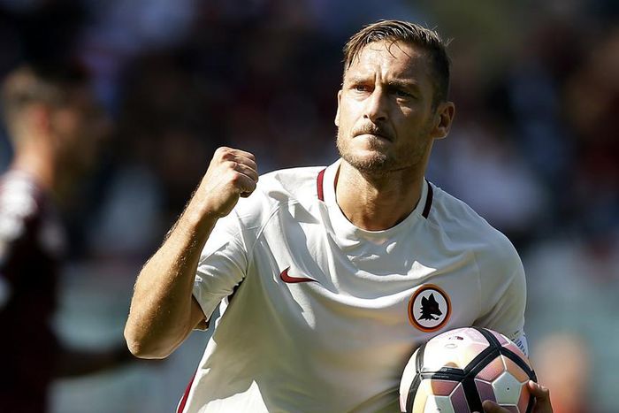 ___5529441___https:______static.pulse.com.gh___webservice___escenic___binary___5529441___2016___9___25___18___totti-cropped_1c90lwelbgw5w19tvoa67wevk5_1