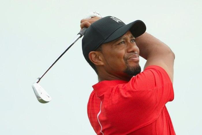 Tiger Woods of the United States hits his tee shot on the second hole during the final round of the Hero World Challenge at Albany, The Bahamas on December 4, 2016 in Nassau, Bahamas