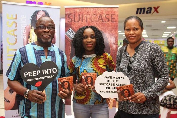 Aramide holds Suitcase album autograph session