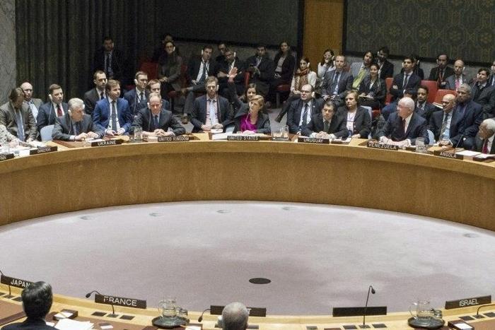 Samantha Power (C), Permanent Representative of the US to the UN, votes to abstain during the December 23, 2016, vote on Israeli settlements