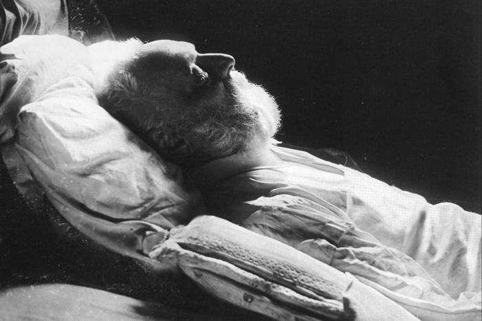 ___5359026___https:______static.pulse.com.gh___webservice___escenic___binary___5359026___2016___8___9___15___dying-man