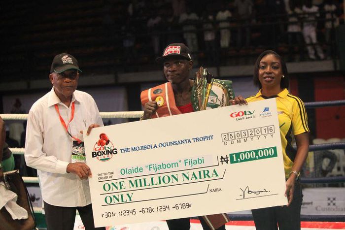 Olaide Fijabi won N1m after defeating Benin boxer in the sixth round
