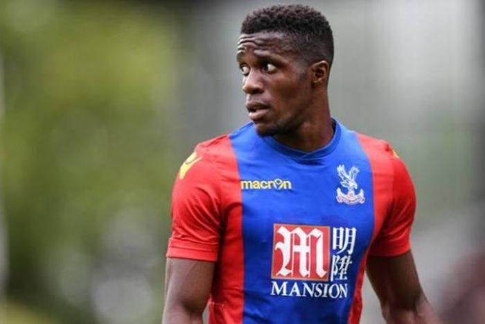 Benteke urges Zaha to stay and build Palace partnership