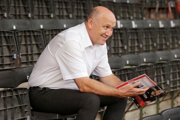 Phelan urges Hull owners to strengthen squad